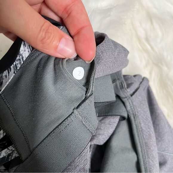 Lululemon tank  - Picture 4 of 4